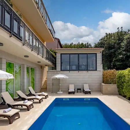 Oasi Pool & Spa - Happy Vila