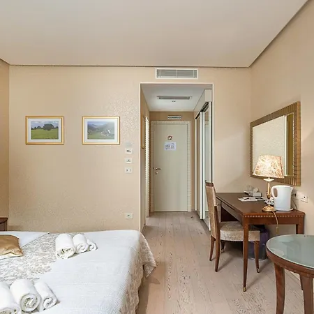 Oasi Pool & Spa - Happy Vila Pula